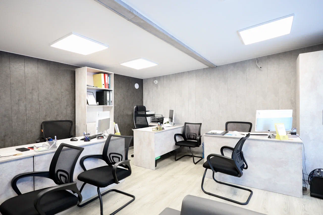 Офис менеджеров автосалона