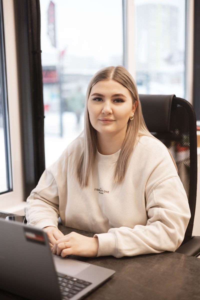 Елена - Менеджер по продажам