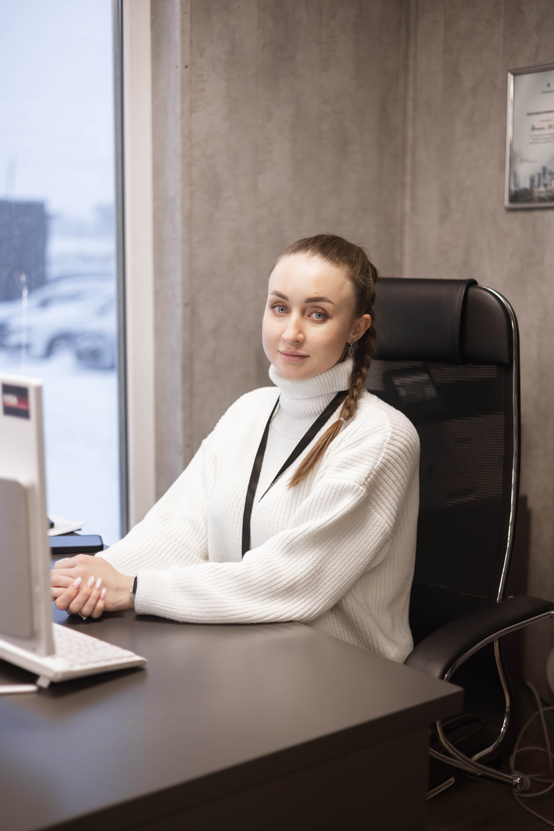 Елена - Менеджер по оформлению документов